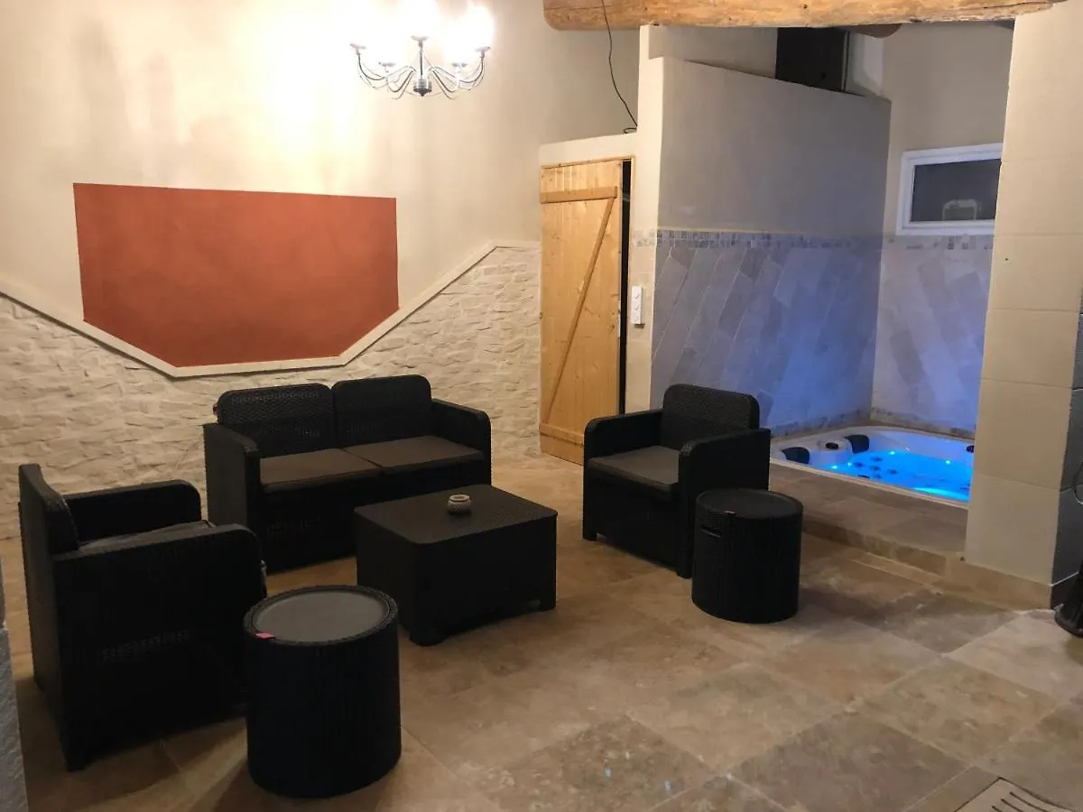 Au Milieu Des Piboules De Provence. Villa L'Isle-sur-la-Sorgue 0*,